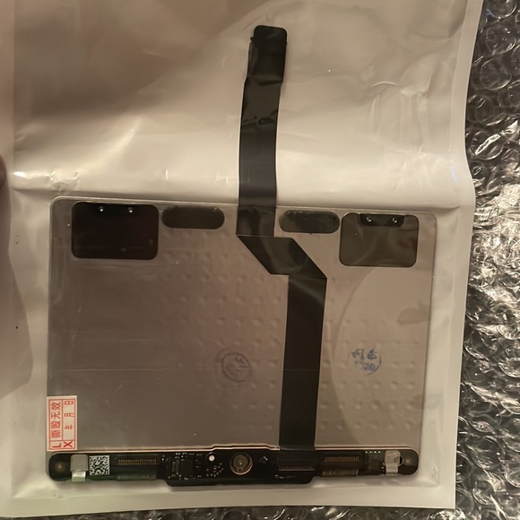 Replacement Trackpad New - Picture 3 of 3